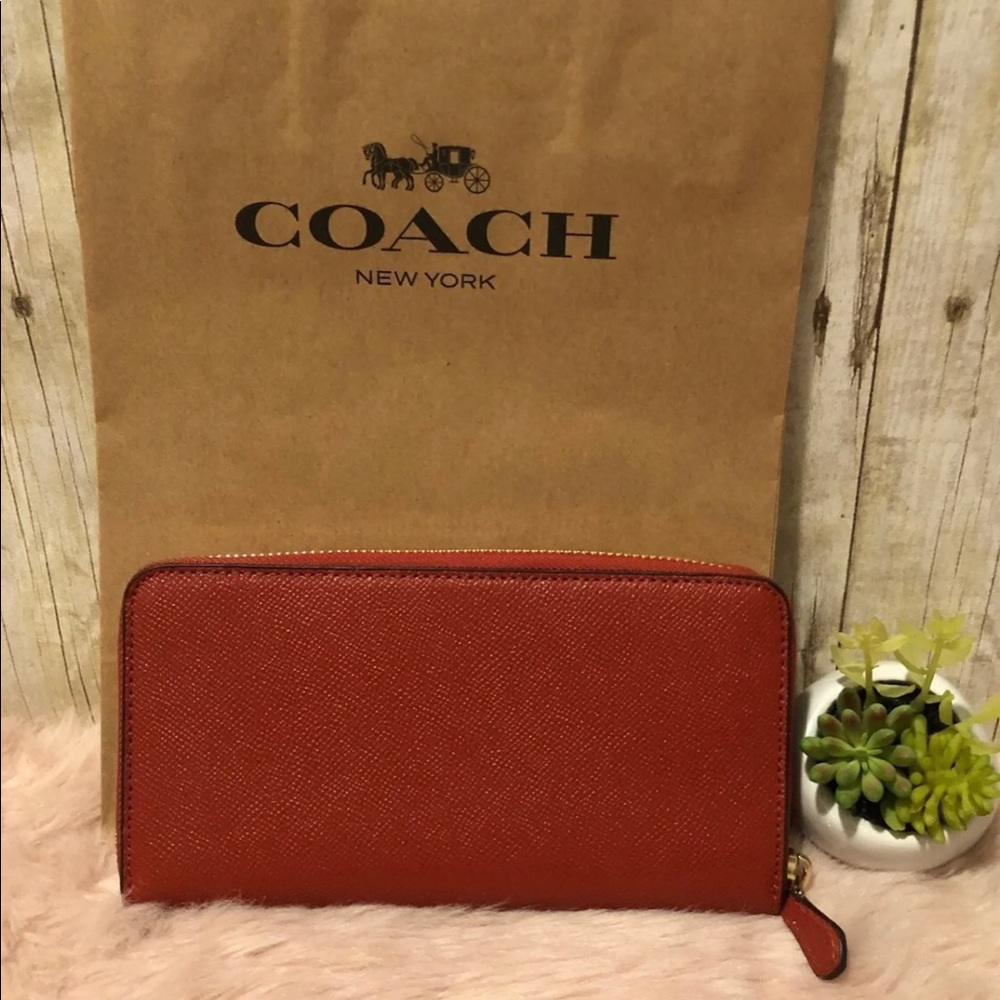 Coach Accordion ZIP wallet - Picture 4 of 6
